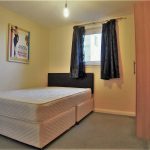 82 Barrland Street South Side Glasgow Lanarkshire G41 1AJ En Suite Bedroom