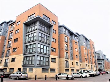 82 Barrland Street South Side Glasgow Lanarkshire G41 1AJ