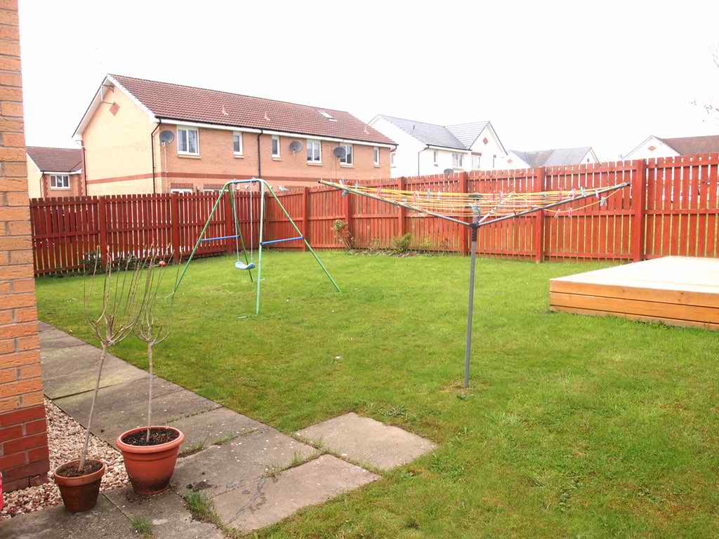 58 Whitacres Road Darnley Central Letting Services Letting Agents