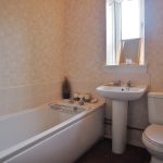 10 Brockburn Terrace Pollok G53 5JU Bathroom