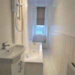12 Eastwood Crescent Thornliebank Glasgow G46 8NS Bathroom