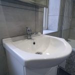 91 Rylees Crescent Penilee Glasgow G52 4BZ Bathroom v5